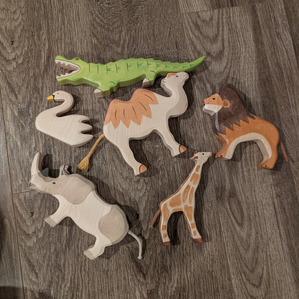 Sold -Montessori Holztiger Wooden toy animals